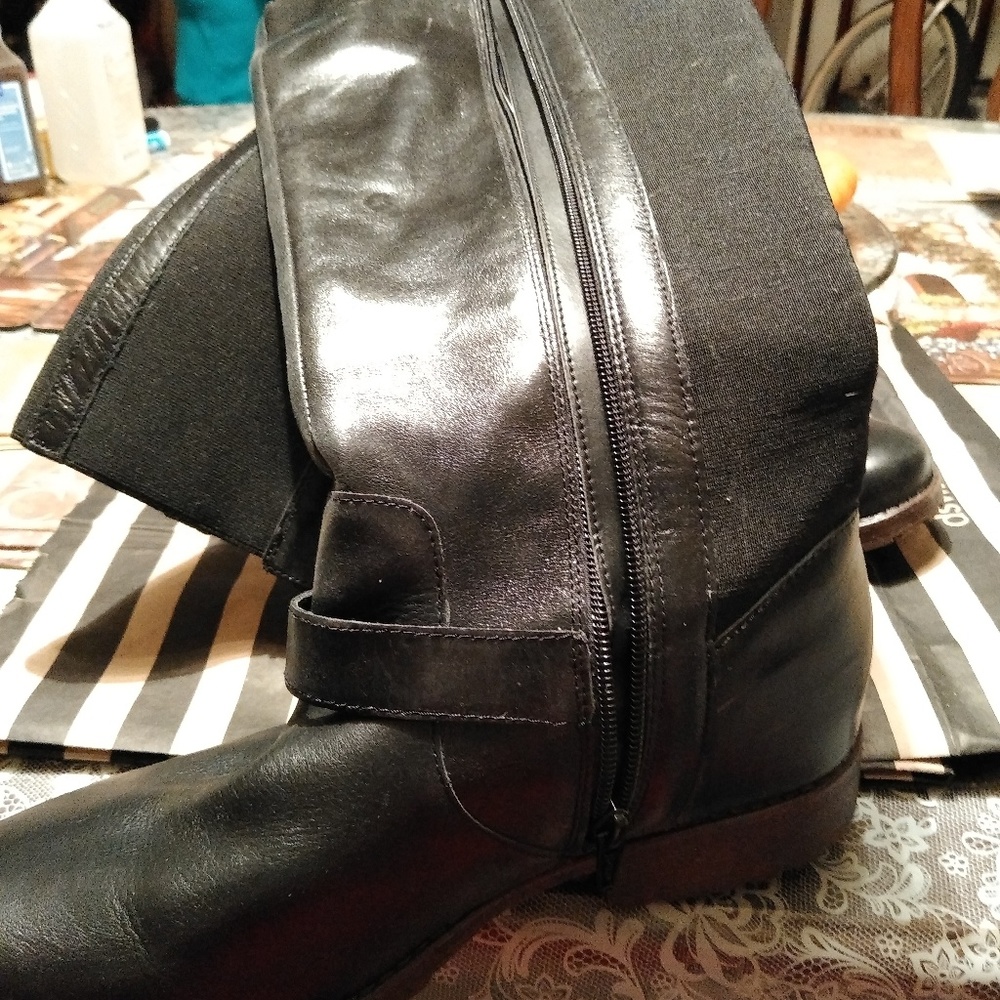 Boots - Picture 2 of 4